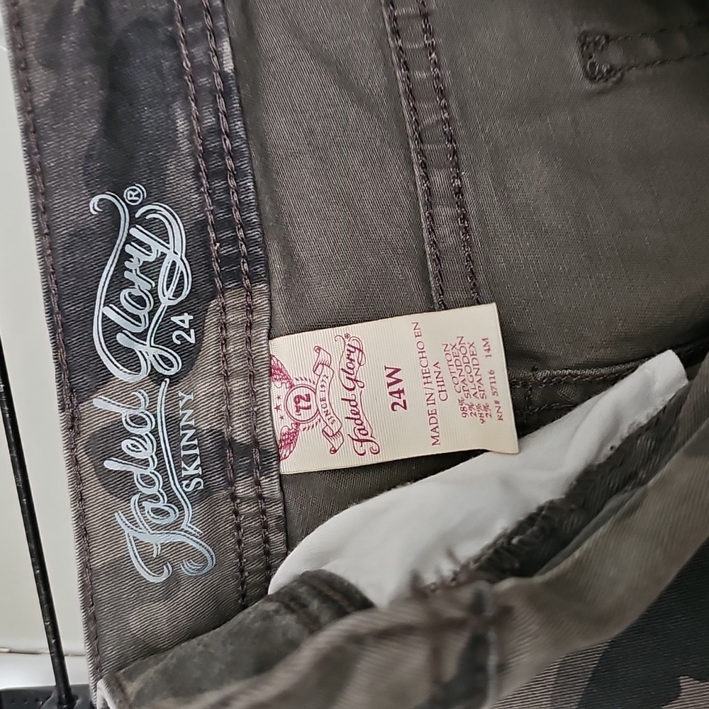 Faded Glory Skinny Fit Camo Pants